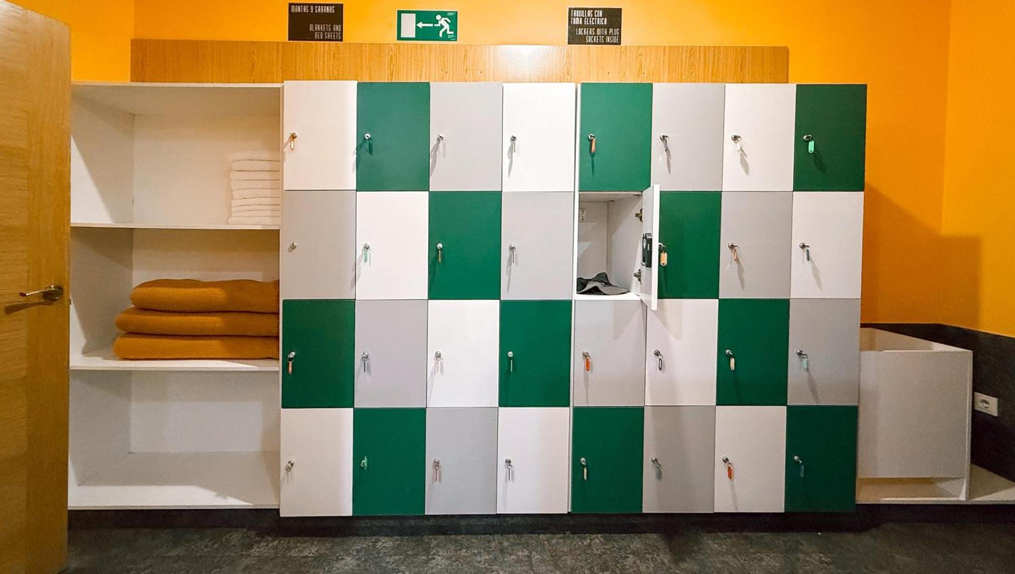 Albergue Lecer Sobrado Porta ภายนอก รูปภาพ