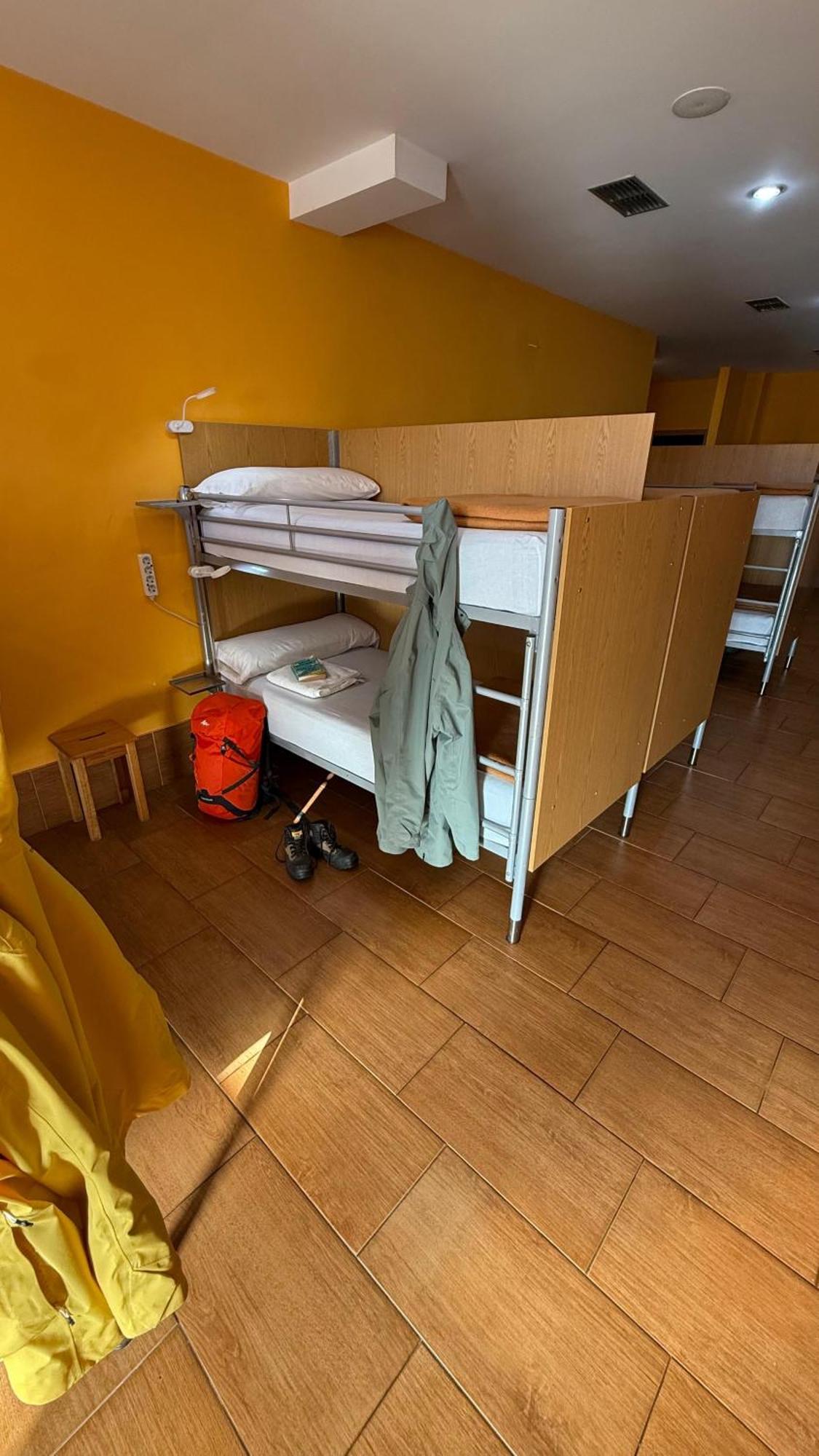 Albergue Lecer Sobrado Porta ภายนอก รูปภาพ